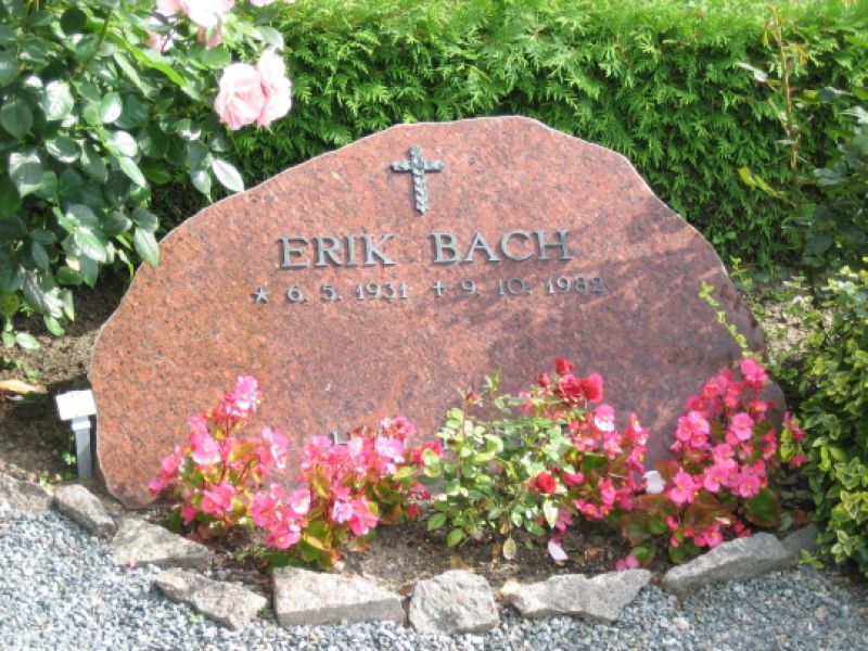 Erik Bach.jpg